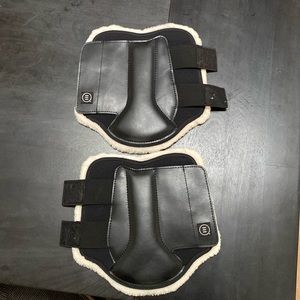 Like new condition size large equifit boots